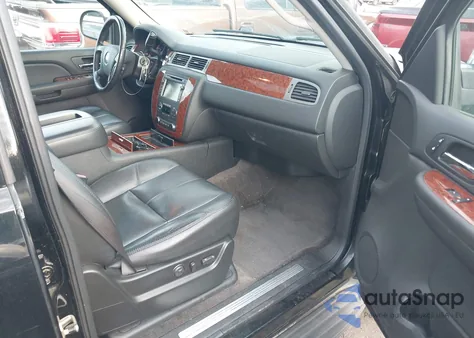 2008 Chevrolet Tahoe Ltz z USA, uszkodzony, nr VIN 1GNFC13088R194195